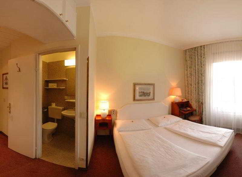 Hotel Vier Jahreszeiten Salzburg Ngoại thất bức ảnh