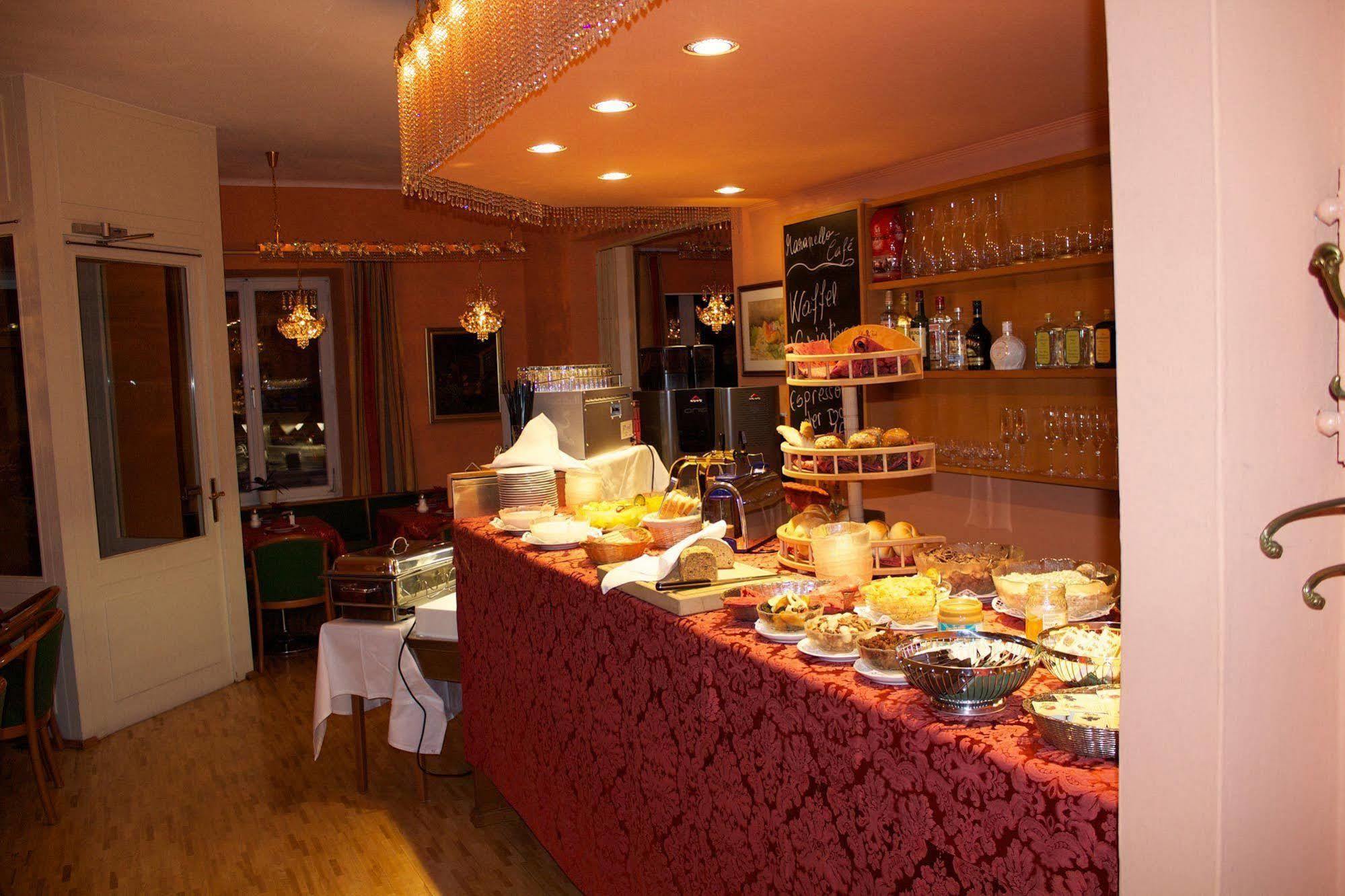 Hotel Vier Jahreszeiten Salzburg Ngoại thất bức ảnh