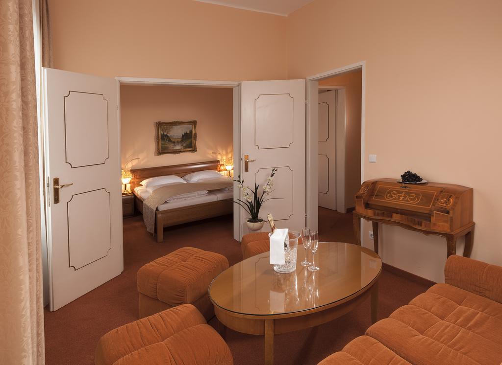 Hotel Vier Jahreszeiten Salzburg Ngoại thất bức ảnh